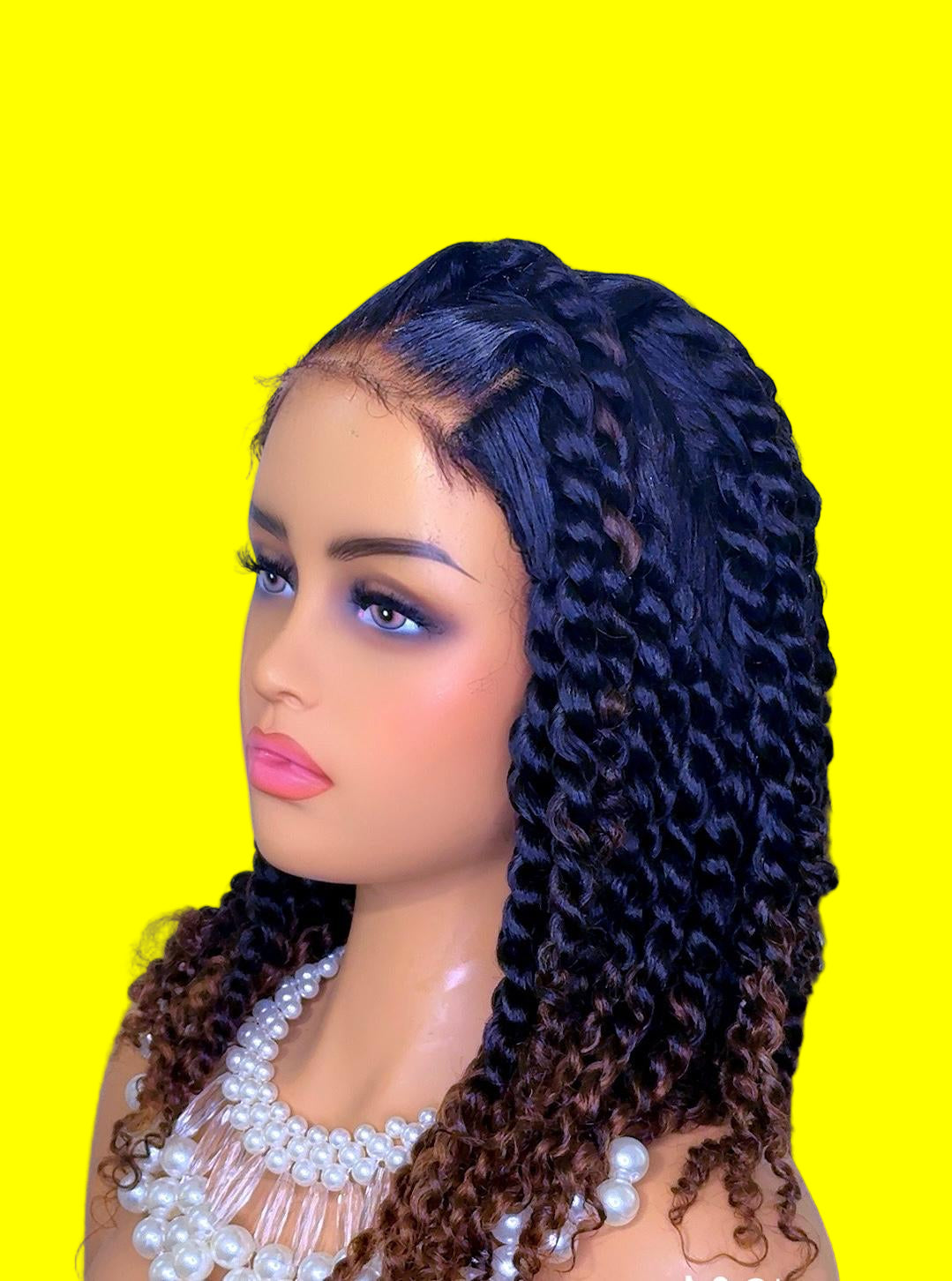2 finger custom braiding hair, 1B-30 colored tips, available in 18-inch length, and 250 density.